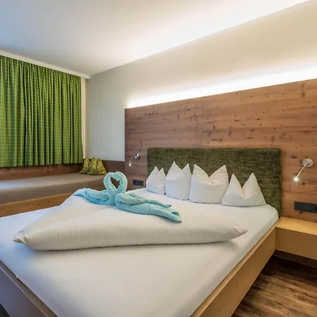 Hotell Aktivhotel Tuxerhof 3*