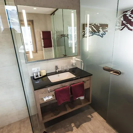 Aktivhotel Tuxerhof 호텔 3*