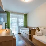 Aktivhotel Tuxerhof 3*
