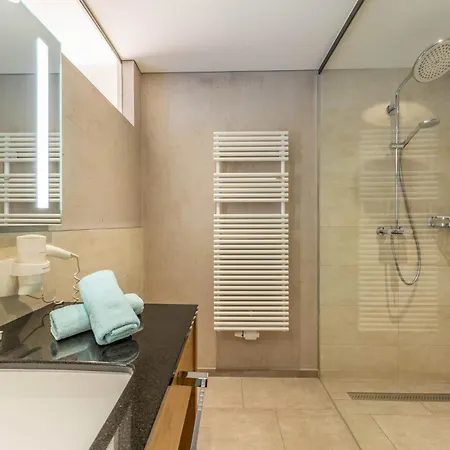 Aktivhotel Tuxerhof 호텔 젤암질러