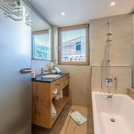 Aktivhotel Tuxerhof 3* 젤암질러