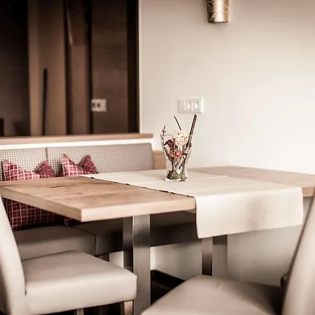 Aktivhotel Tuxerhof מלון 3*